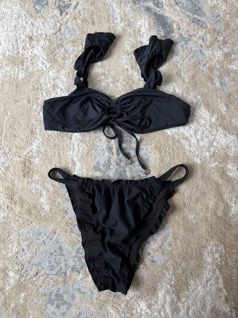 NWOT Dippin Daisy Luna Top and Gisele Cheeky Swim Bottom Black Rib